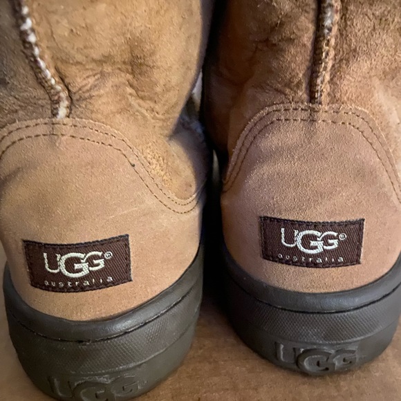 UGG Men’s Ultra Short Boots - Picture 3 of 6